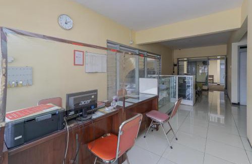 Blimbing Hotel | RedDoorz at CBR Residence Blimbing