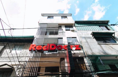 Pinagsama Hotel | RedDoorz at DBuilders Rooms Ph2 Taguig