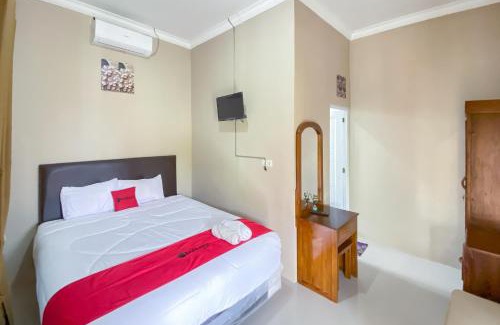 Borobudur Hotel | RedDoorz at Kamulyan Guest House Borobudur