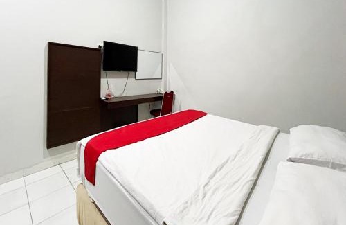 Panakkukang Hotel | RedDoorz at Lucky Inn Panakukkang Makassar