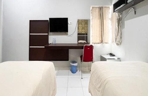 Panakkukang Hotel | RedDoorz at Lucky Inn Panakukkang Makassar