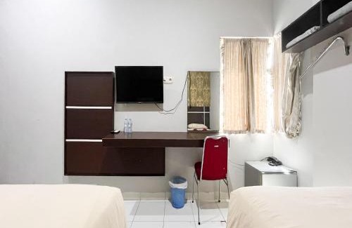 Panakkukang Hotel | RedDoorz at Lucky Inn Panakukkang Makassar