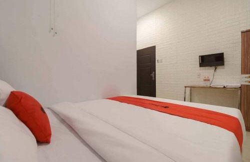 Medan Hotel | RedDoorz at Mutiara Residence Deli Serdang