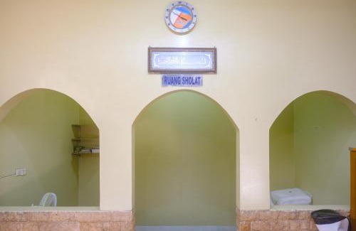 Depok Hotel | RedDoorz at Shabrina Homestay Syariah Maguwo