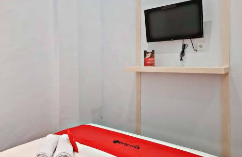 Medan Hotel | RedDoorz CBD Polonia Medan
