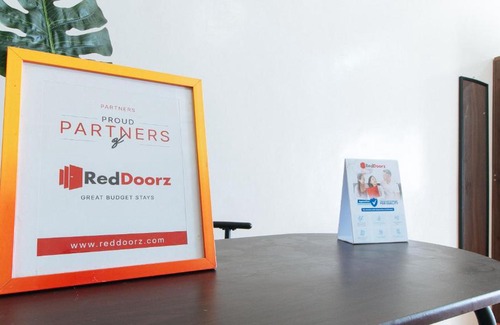 Coron Hotel | RedDoorz @ G Travel Lodge
