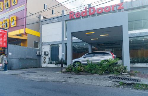 Manado City Centre Casa | RedDoorz near Bahu Mall Manado