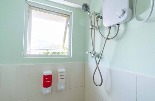 Cainta Casa | RedDoorz near C5 Kalayaan Avenue Makati