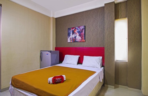 Cilandak Hotel | RedDoorz near Cilandak Town Square