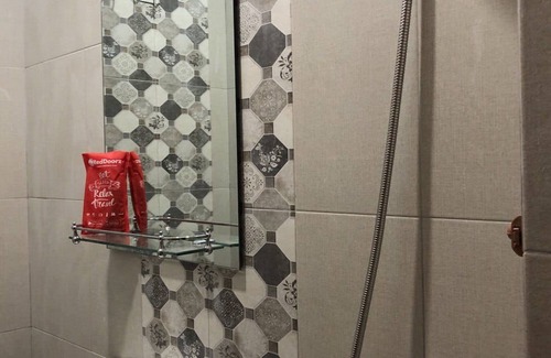 Medan Hotel | RedDoorz near CitraLand Gama City Medan