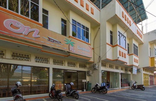 Manado City Centre Casa | RedDoorz near Jalan Jendral Sudirman Manado