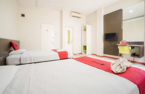 Labuan Bajo Casa | RedDoorz near Pantai Pede