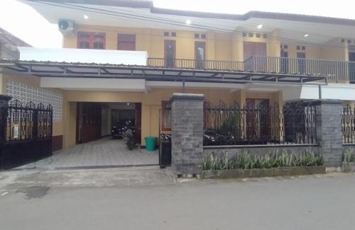 Yogyakarta Hotel | RedDoorz near Prawirotaman Yogyakarta