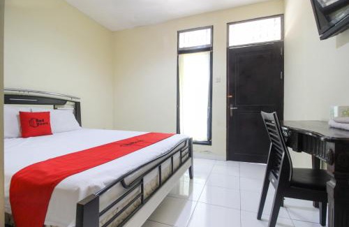 Tanjung Pinang Hotel | RedDoorz near Puskesmas Sei Jang Tanjung Pinang