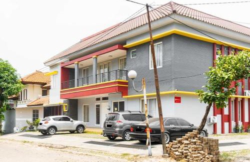 Binong Casa | RedDoorz near Siloam Karawaci 3