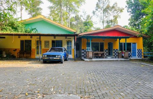 Kopeng Casa | RedDoorz near STAB Syailendra Kopeng
