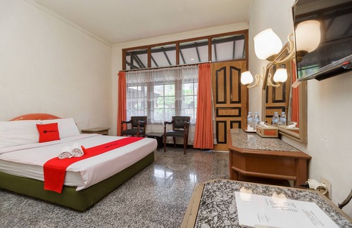 Pangkalpinang Casa | RedDoorz near Transmart Pangkal Pinang