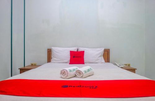 Yogyakarta Hotel | RedDoorz near XT Square Yogyakarta