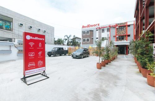 Taguig Hotel | RedDoorz Plus at DBuilders Poblacion BGC