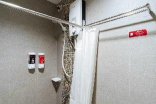 Bago Bantay Hotel | RedDoorz Plus at EDSA Congressional