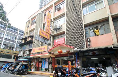 Santa Cruz Hotel | RedDoorz Plus @ Chinatown Binondo
