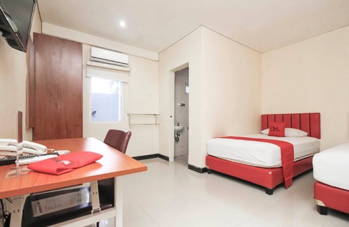 East Jakarta Hotel | RedDoorz Plus @ Jalan Pemuda Jakarta