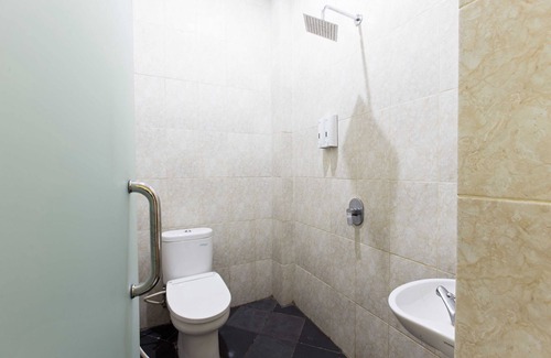 East Jakarta Hotel | RedDoorz Plus @ Jalan Pemuda Jakarta