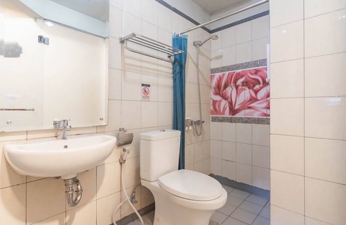 Astana Anyar Casa | RedDoorz Plus near Asia Afrika 3