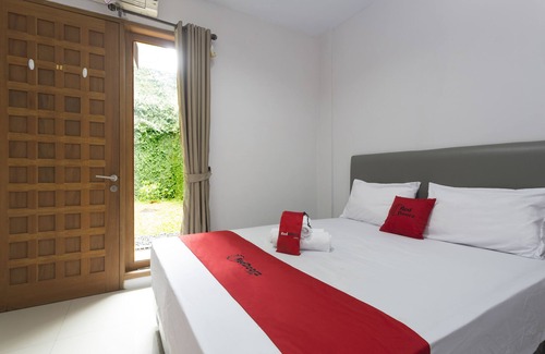 Cilandak Hotel | RedDoorz Plus near Cilandak Town Square 2