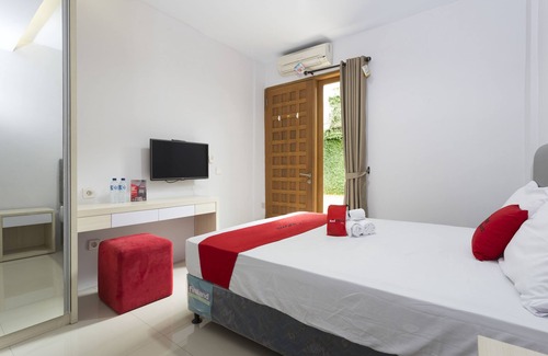 Cilandak Hotel | RedDoorz Plus near Cilandak Town Square 2