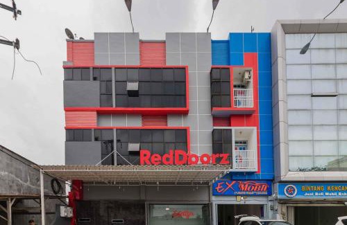 Medan Casa | RedDoorz Plus near Millenium ICT Centre Medan 2