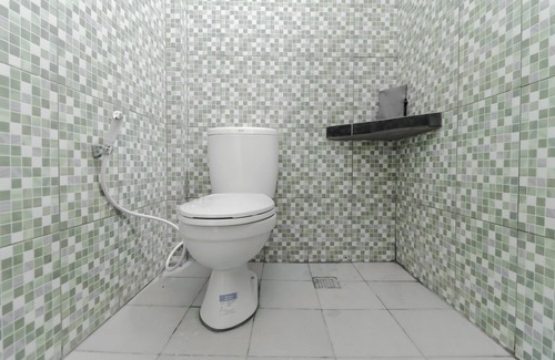 Palembang Hotel | RedDoorz Plus near Palembang Square Mall