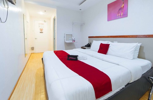 Davao Hotel | RedDoorz Plus Near SM Lanang Davao