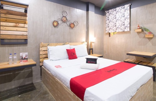 Iloilo Hotel | RedDoorz Plus @ Taft North Mandurriao