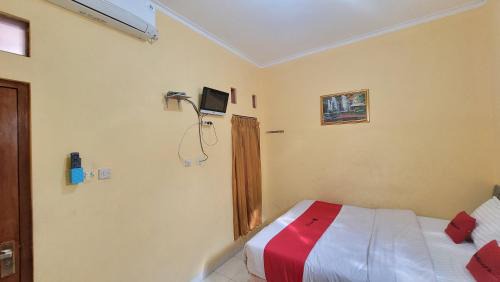 Yogyakarta Hotel | RedDoorz Syariah At Endrayanti Inn RSUD Yogyakarta