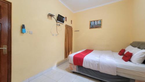 Yogyakarta Hotel | RedDoorz Syariah At Endrayanti Inn RSUD Yogyakarta