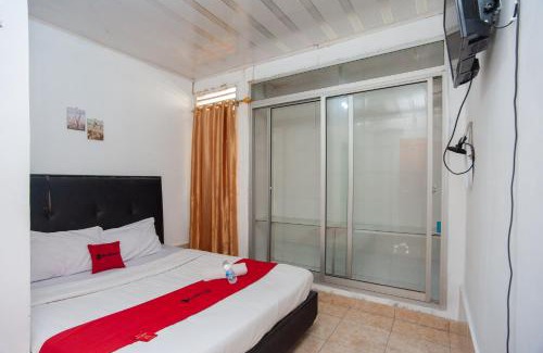 Palembang Hotel | RedDoorz Syariah at Jalan Wayhitam Palembang