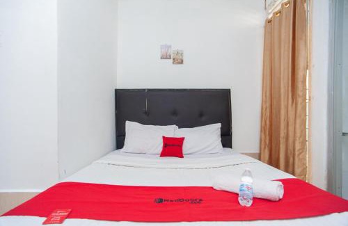 Palembang Hotel | RedDoorz Syariah at Jalan Wayhitam Palembang