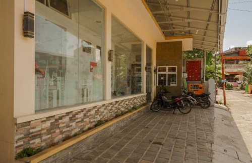 Padang Casa | RedDoorz Syariah near Jembatan Siti Nurbaya Padang