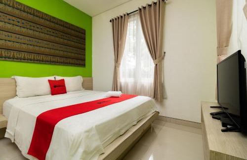 Cilandak Casa | RedDoorz Syariah near Prasetya Mulya Cilandak campus
