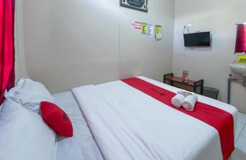 Lubuk Baja Hotel | RedDoorz Syariah near RS Awal Bros Batam