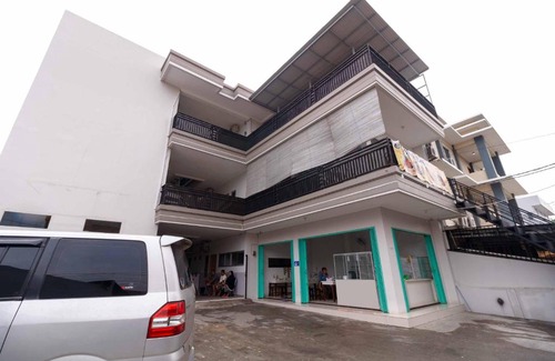 Palembang Casa | RedDoorz syariah near Stasiun LRT Bumi Sriwijaya