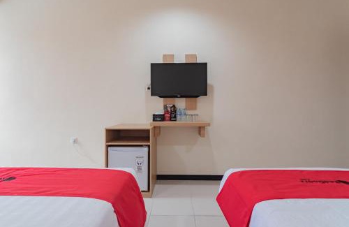 Pontianak Hotel | RedDoorz Syariah Plus near Tanjungpura University 2 Pontianak