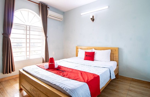 District 9 Hotel | RedDoorz Thien An Hotel Man Thien