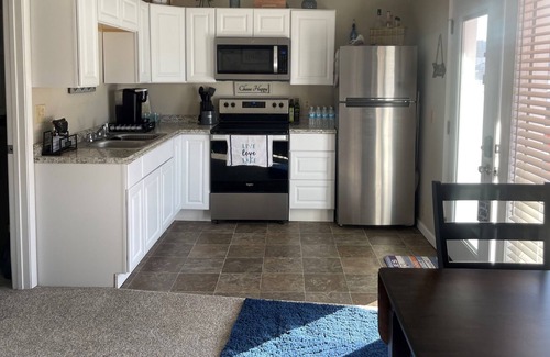 Osage Beach Cabaña | REDHEAD COVE! 2 Bedroom Lakefront Home on 21mm!! (Lil Red Roof)