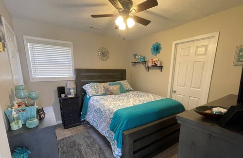Osage Beach Cabaña | REDHEAD COVE! 2 Bedroom Lakefront Home on 21mm!! (Lil Red Roof)