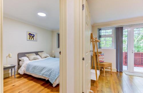 Redhill Apartamento | Redhill town centre apartment by Livingo
