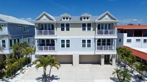 Redington Beach Casa | Redington Beach Townhouse 1630