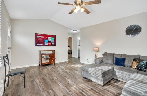 Clarksville Casa | Redranch-300mbps Wifi-workspace
