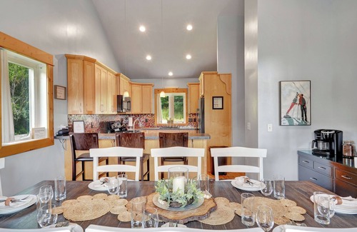 Ellicottville Chalet De Esquí | Redroof Ellicottville Chalet, Sauna, 8' ft hot tub and the best views!